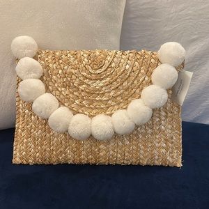 Francesca’s PomPom Clutch